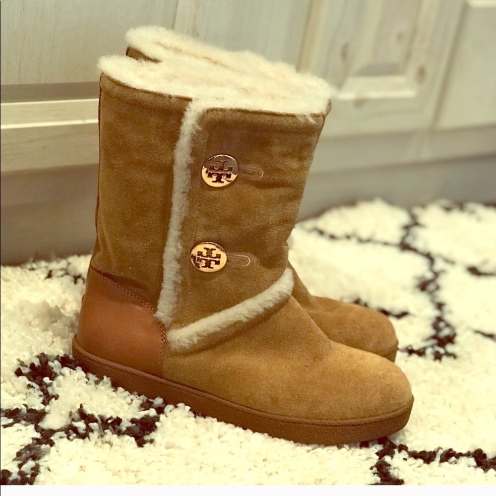 Tory Burch winter boots. (Ugg style)